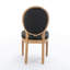 Chaise de salle à manger de style français avec garniture cloutée-414863261