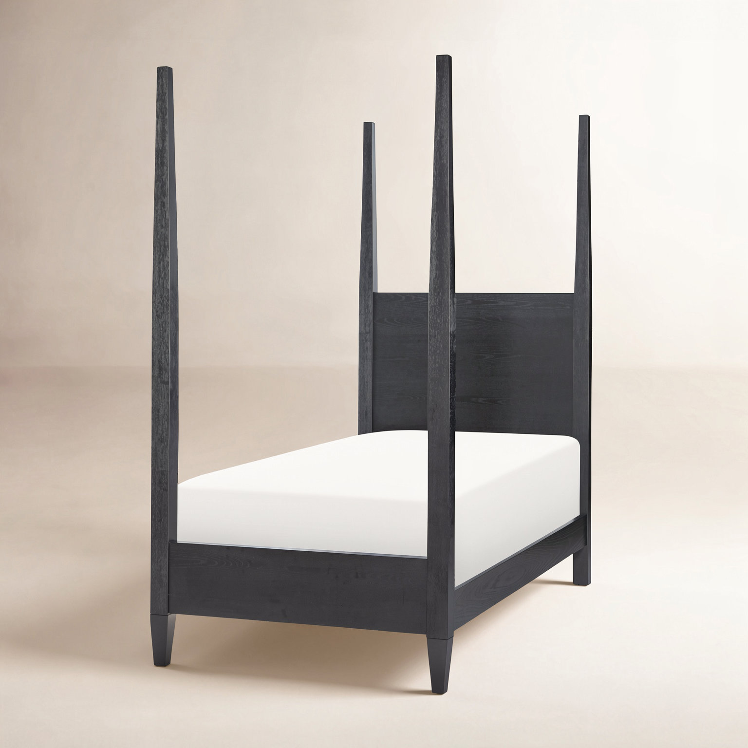 Today's Traditions Poster Bed, Twin, Black