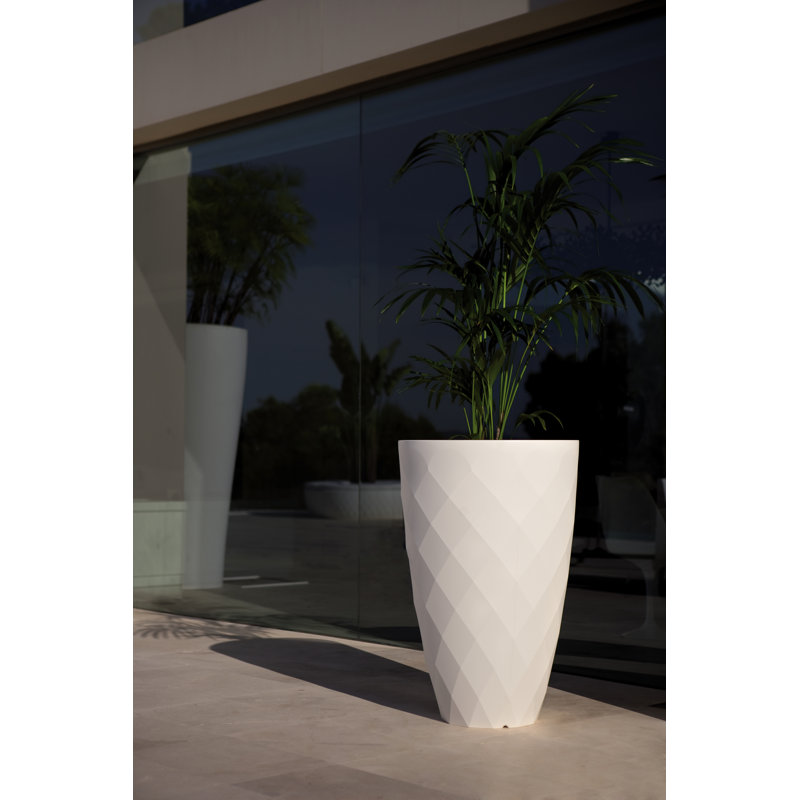 Vases Resin Pot Planter, 39.25" H x 25.5" W x 25.5" D, White