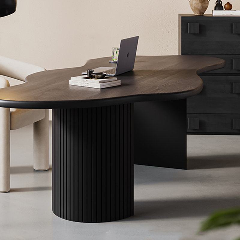 Lippert, Black