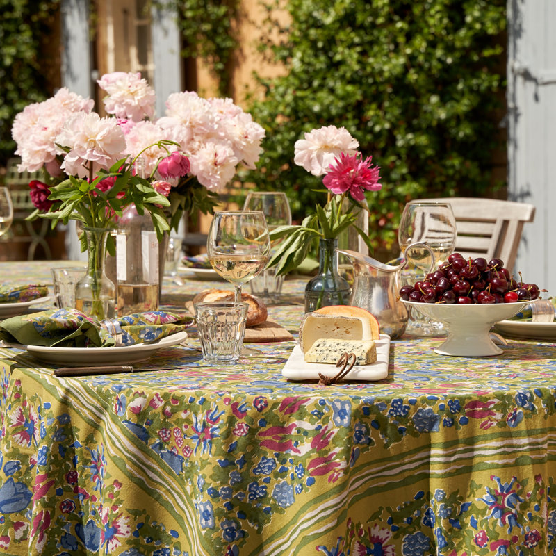 Jardine Tablecloth, 70" Round