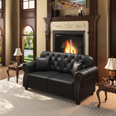 Causeuse Chesterfield de style Mid-Century avec similicuir, garniture cloutée et accoudoirs roulés