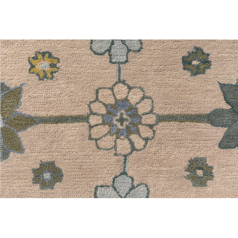 Tapis d'intérieur en mélange de laine de Nouvelle-Zélande à motif floral Aitana, Rose, Rectangle 7 pi 9 po x 9 pi 9 po