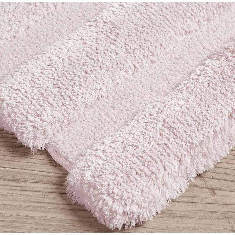 Tapis rosé 21 po x 34 po