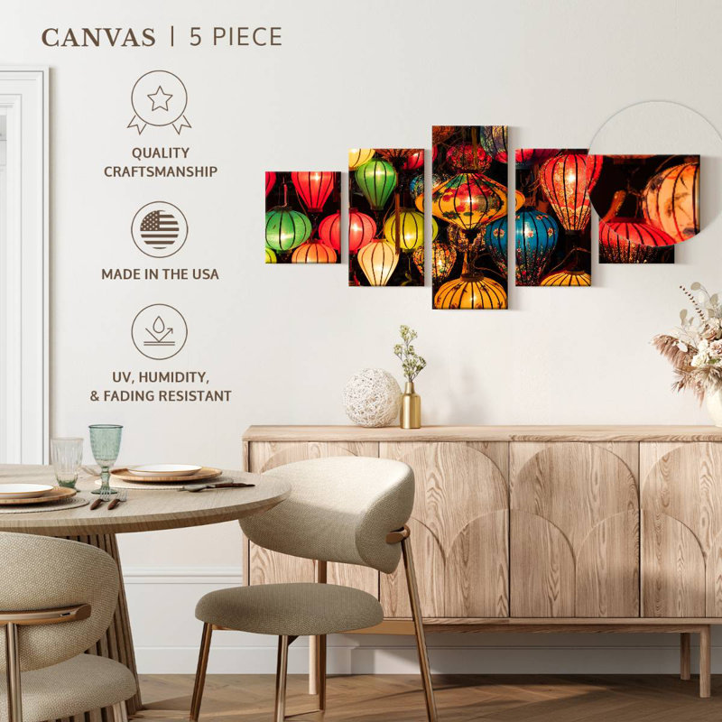Lanternes chinoises brillantes, H 36 po x l 80 po