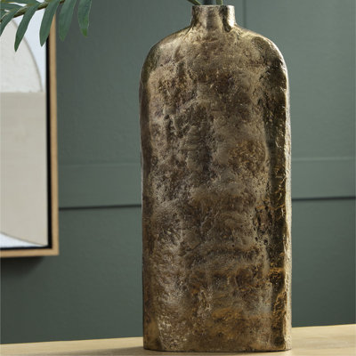Vase Keaton