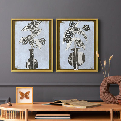 Fleurs graphiques dans un vase III - reproduction encadrée de qualité supérieure - prête à être accrochée - aucun clou requis - aucun clou requis