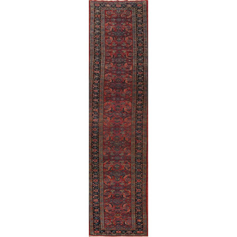 Tapis de couloir traditionnel antique