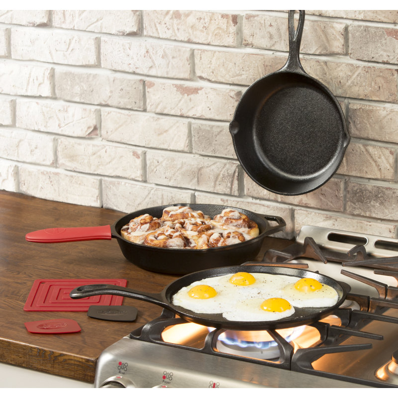 Lodge 7 Piece Cast Iron Essential Skillet Set