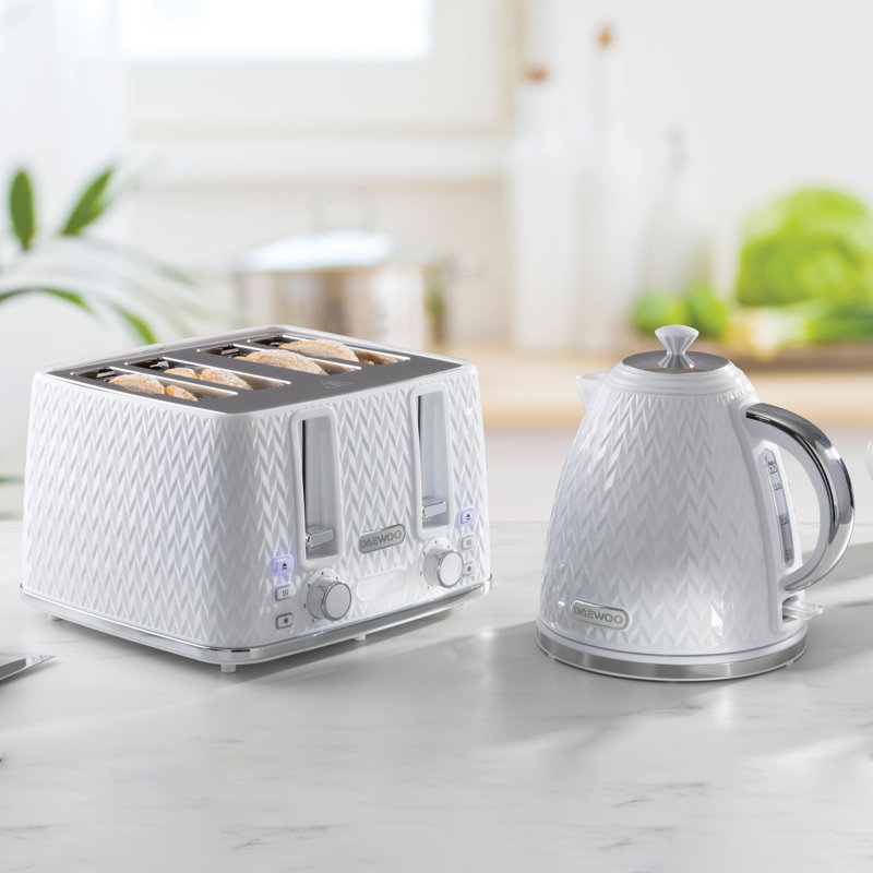 Daewoo Argyle 4 Slice Toaster Easy Clean With High Lift Handle Defrost and Reheat, White