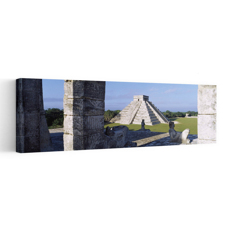 Pyramide dans un champ, El Castillo, Chichen Itza, Yucatan, Mexique, art abstrait contemporain, art mural paysage