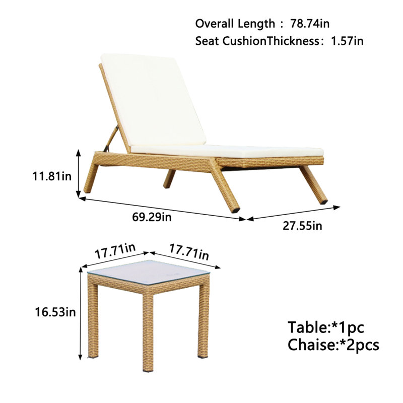 Chaises longues pour la piscine extérieure