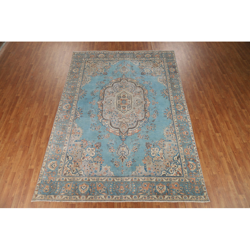 Tapis traditionnel médaillon bleu clair 8 x 11