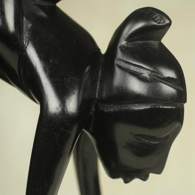 Vivere Figurines & Sculptures