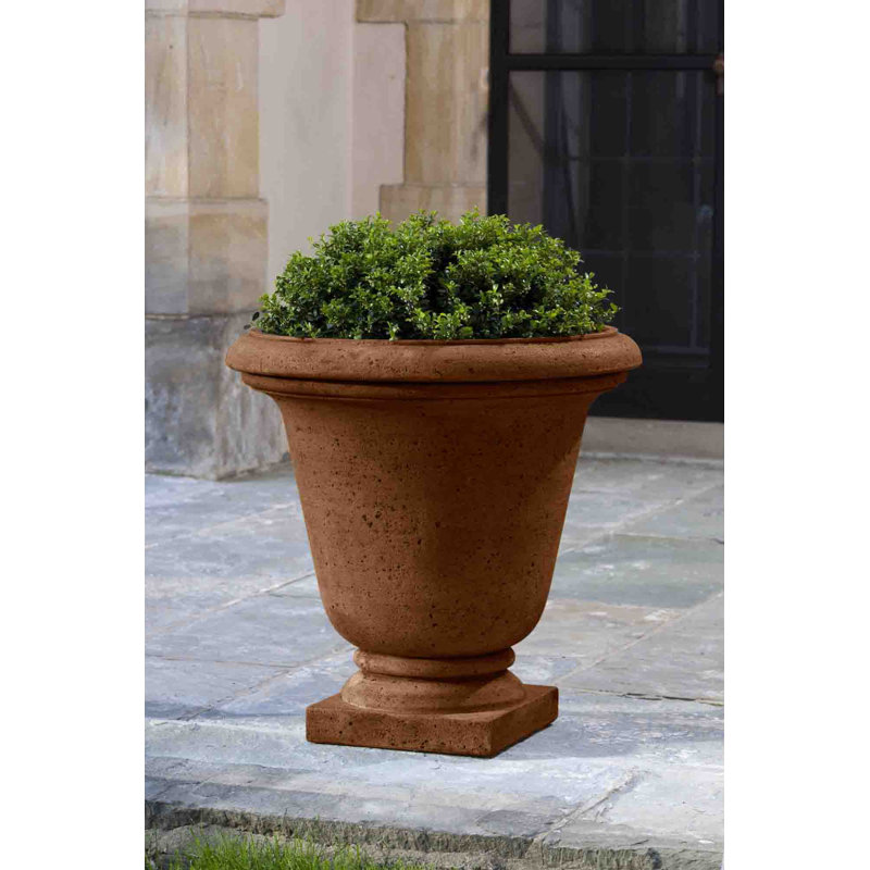 Pot de fleurs urne en pierre Hampton, H 26,25 po x l 27 po x P 27 po, Pietra Nuova
