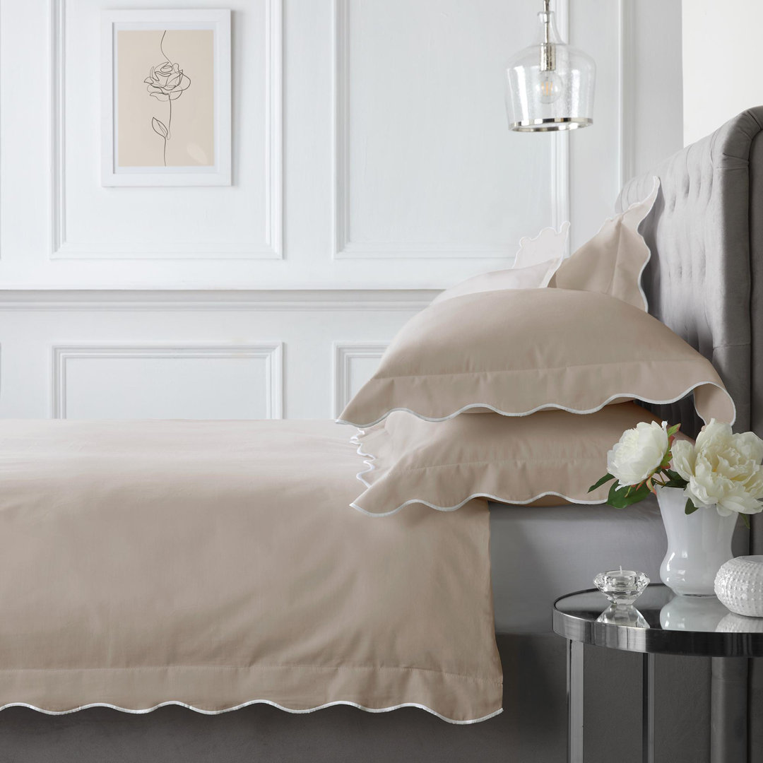 Scallop Edge Cotton No Pattern Duvet Cover Set with Pillowcases Included
