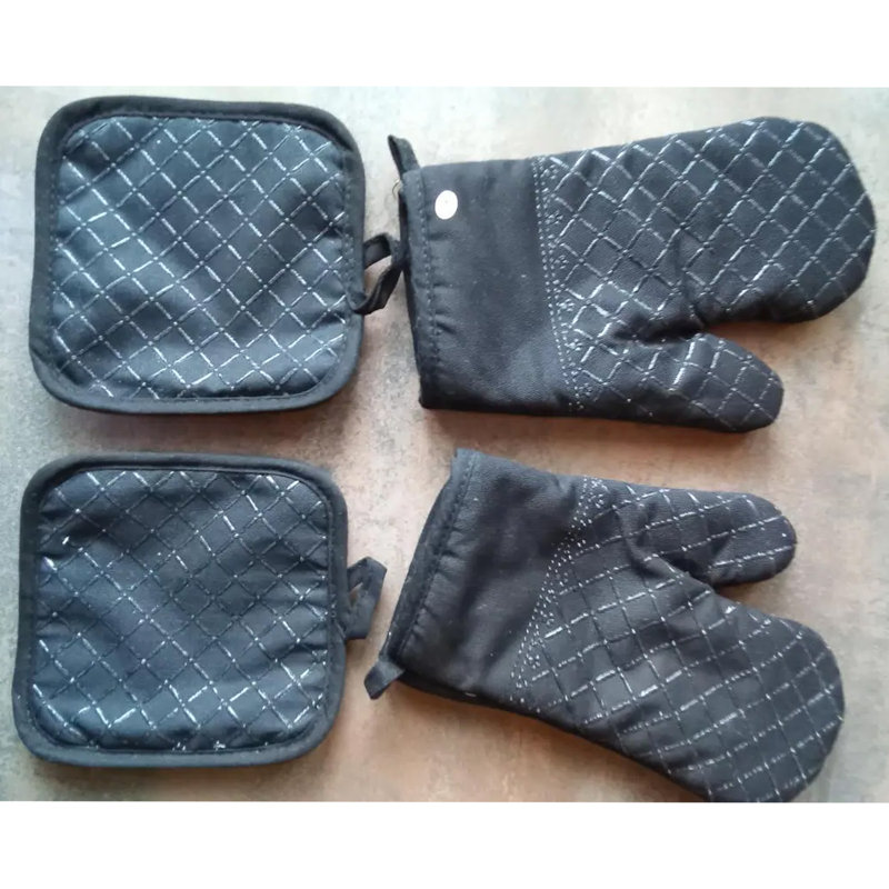 4-piece Black Silicone Potholder Set