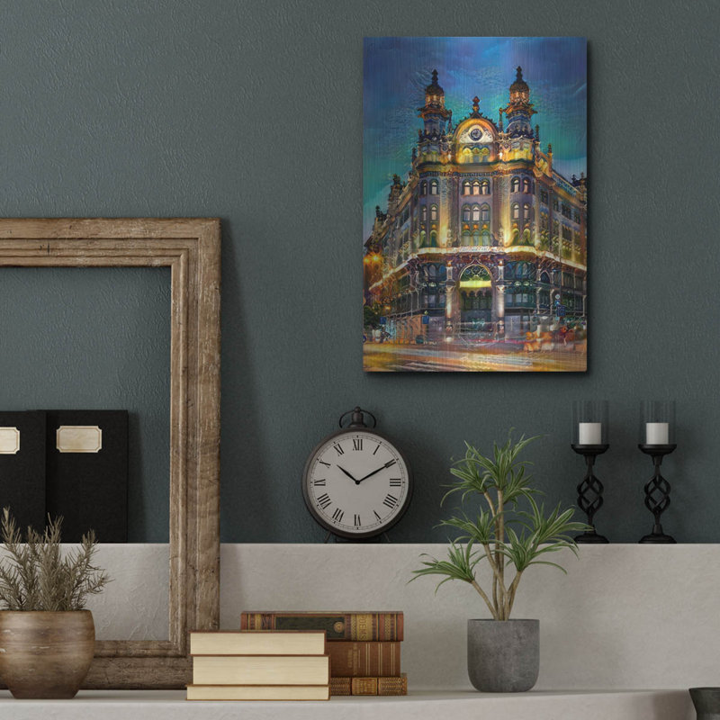 "Hôtel de charme à Paris, Parisi Udvar" par Pierre Gavidia, H 16 po x l 12 po