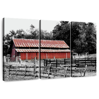 Lilie BW Rustic Barn