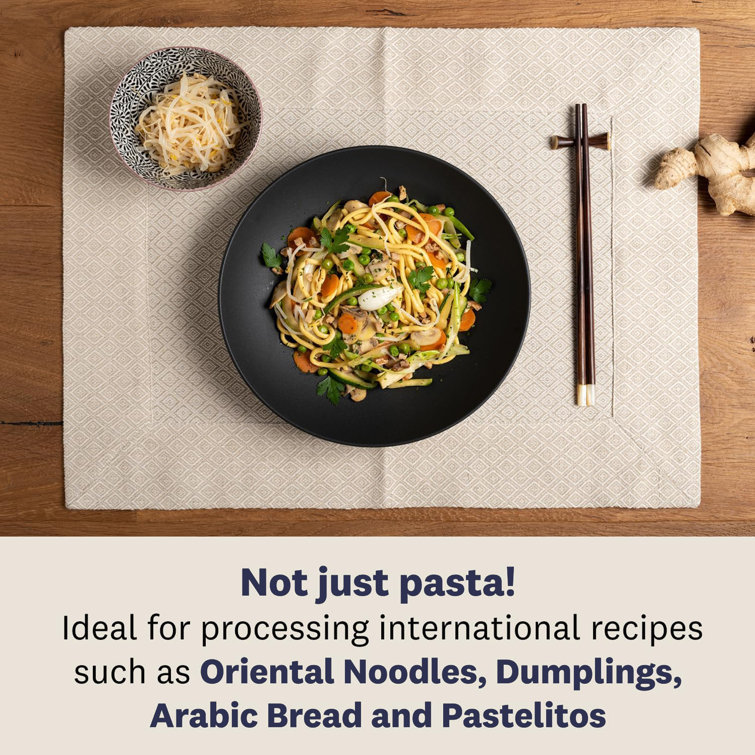 DreamDwell Home Manual Pasta Maker 7 Thickness Settings for Spaghetti,  Fettuccini, Lasagna, Dumpling Skins