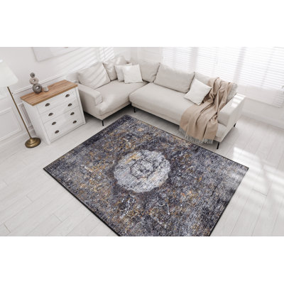 Roelof Oriental Area Rug