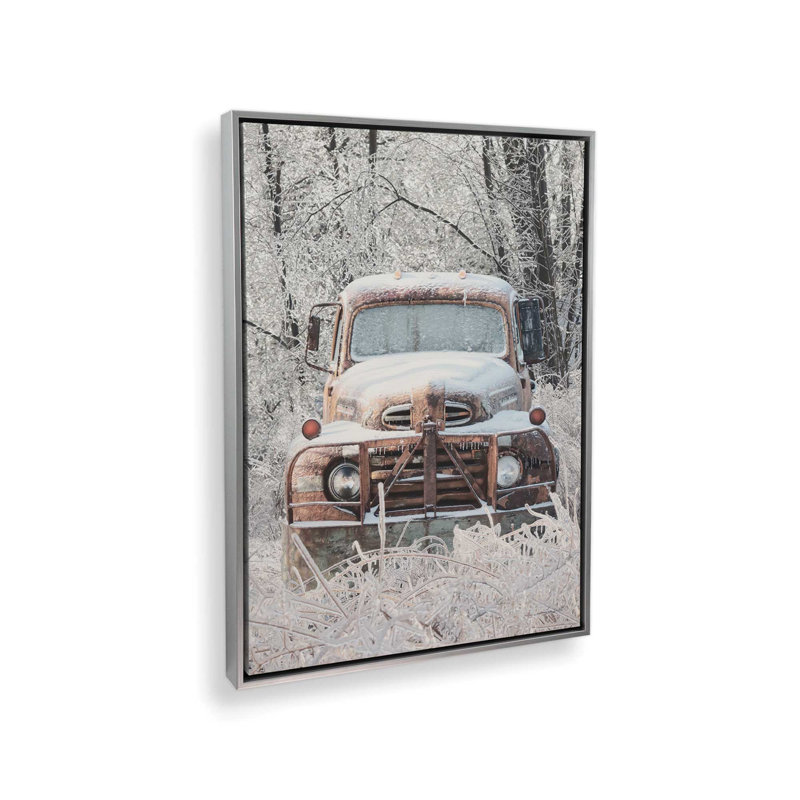 «Icy Rustic Truck» par Lori Deiter, reproduction d'art, L 30 x H 40, Argent, Framed Canvas