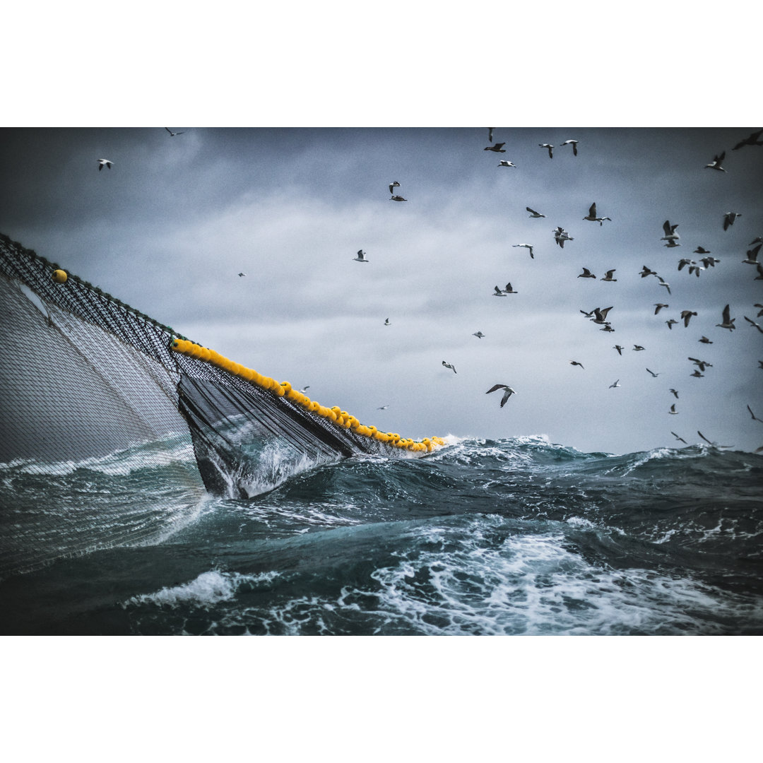 Fish Boat Vessel Fishing In A Rough Sea - Leinwanddrucke auf Leinwand