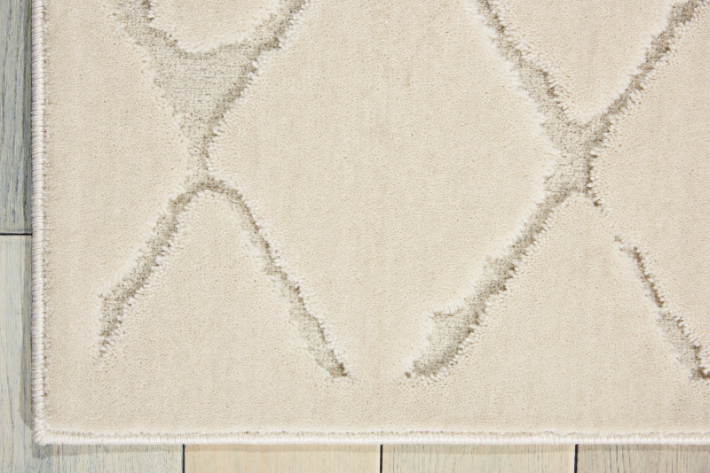 Gleam Geometric Area Rug in Ivory, Runner 2'2" x 7'6"