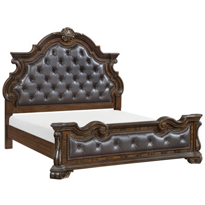 Cadre de lit très grand traditionnel brun foncé avec tête de lit tapissier en similicuir, capitonnage à boutons et tête de lit à détails dorés, style, capitonnage