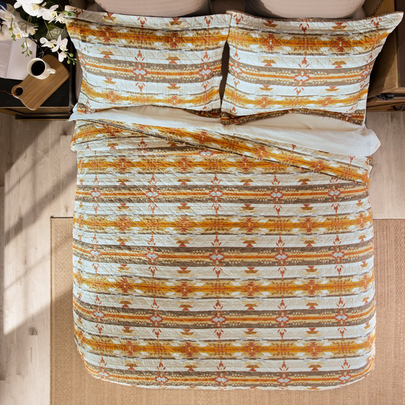 Full Gray Microfiber Animal Quilt Set