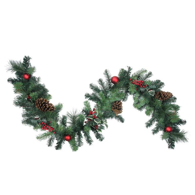 Guirlande de Noël artificielle pré-décorée 6 pi x 8 po Holly Berry