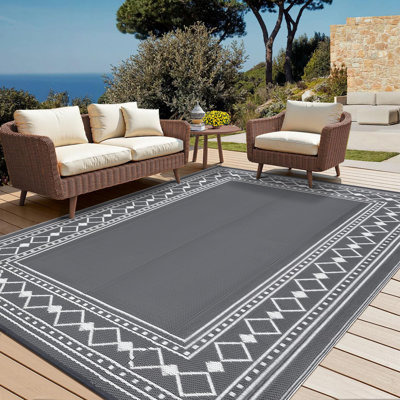 Waterproof Reversible Outdoor Rug 8x10ft – Durable Plastic Straw Patio Carpet – Modern Geometric Edge, Collapsible, Easy Clean, Non-Slip – With Carry Bag & Stakes – Grey