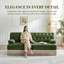 Élégant canapé Chesterfield en velours vert - capitonné à boutons et jupe à pampille pour des espaces de vie confortables-901897606