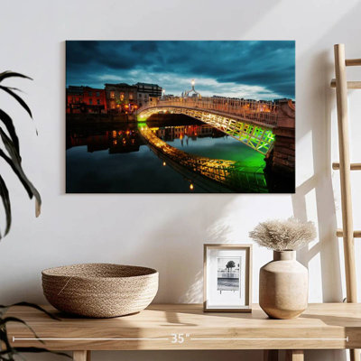 Vanna Ha'penny Bridge, Dublin
