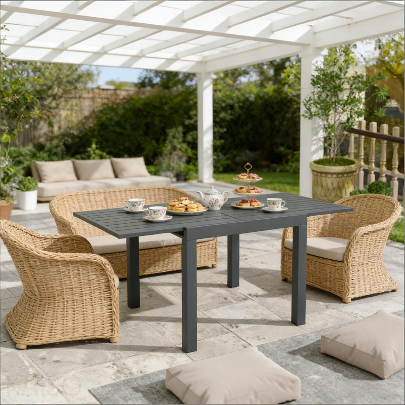 Table de salle à manger d'extérieur, table de jardin extensible, table de salle à manger élégante à lattes (table seulement)