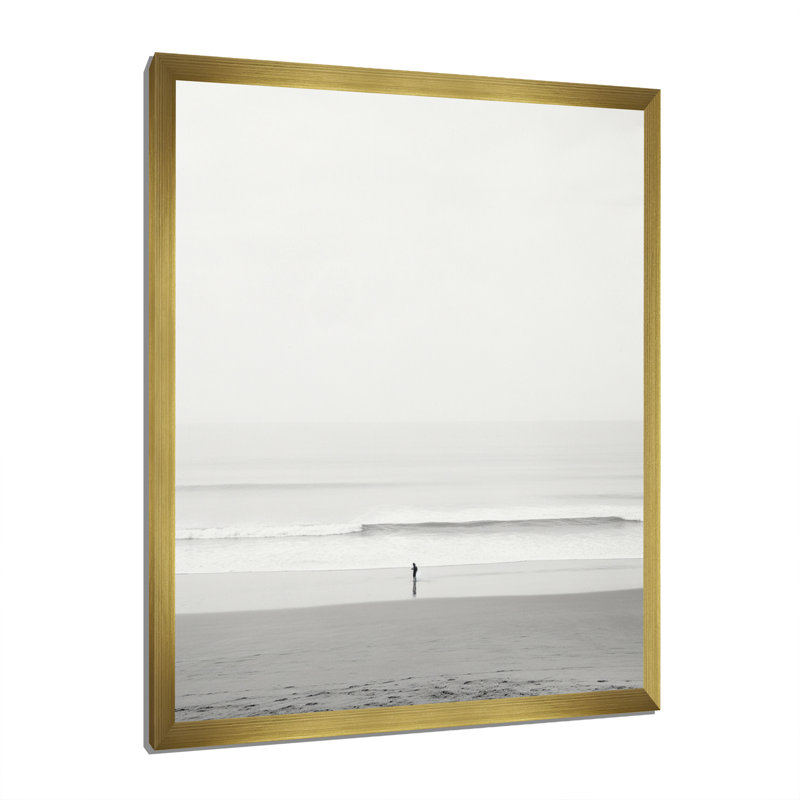 Minimalisme noir et blanc photo de plage V - art mural plage côtière, H 20 po x l 12 po x P 1 po, Cadre doré à coins fermés