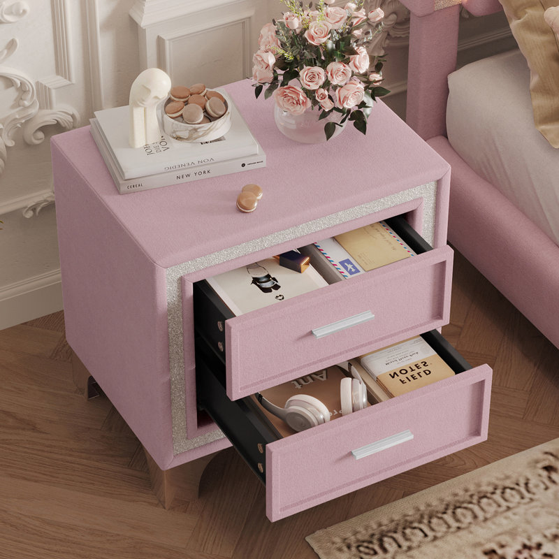 Table de chevet Trey avec bande pailletée argentée et tiroirs, Rose