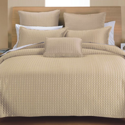 Classic Modern & Contemporary Sateen Quilt