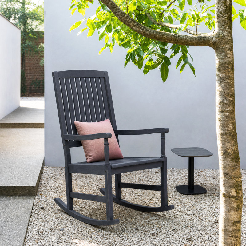 Chaise d'extérieur en bois massif à bascule Mccomb, Gris foncé