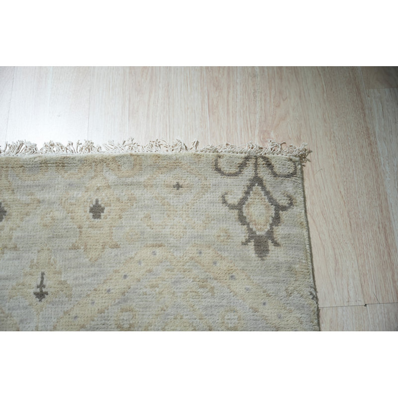 Tapis traditionnel gris en laine noué à la main Fionnuala