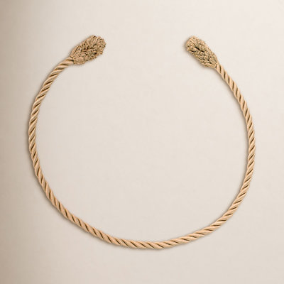 Garland Tie