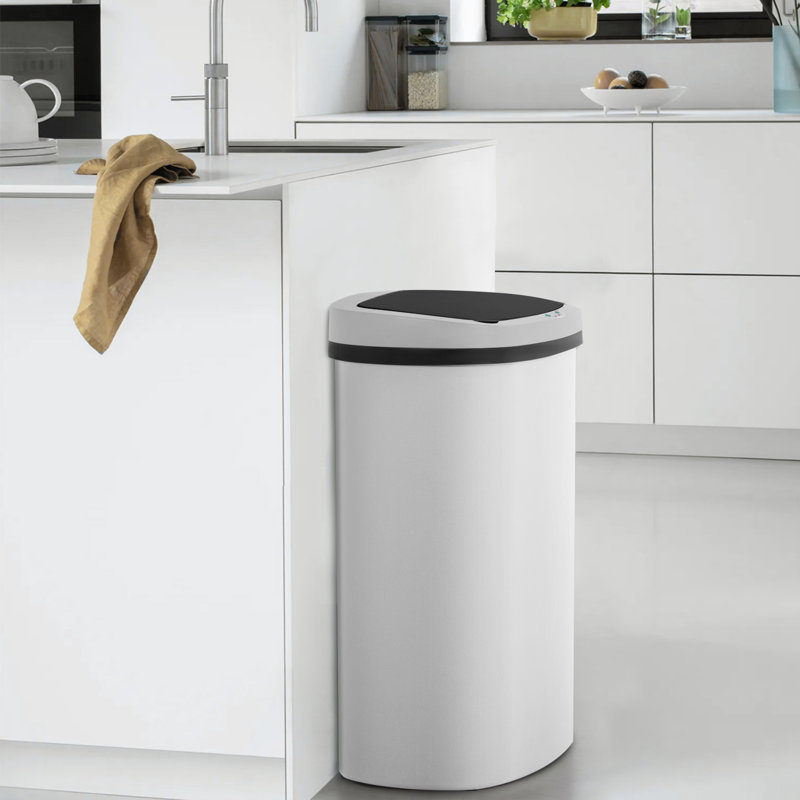 White Plastic Touchless 13-Gallon Kitchen Trash Can