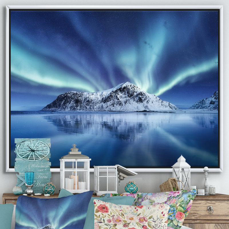 «Aurora Borealis Reflection on the Water», reproduction de photo sur toile, H 24 po x l 32 po x P 1 po
