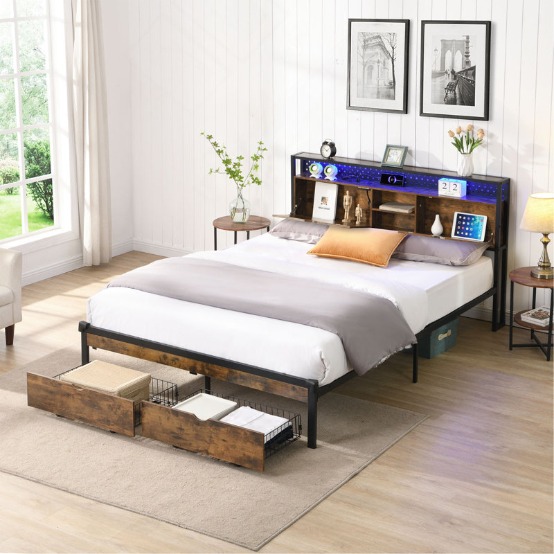 Base de lit plateforme pleine grandeur en métal avec tête de lit en bois et pied de lit USB, station de charge, 2 tiroirs, rangement, lumières DEL, aucun sommier requis, assemblage facile