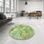Tapis vert contemporain-1818872380