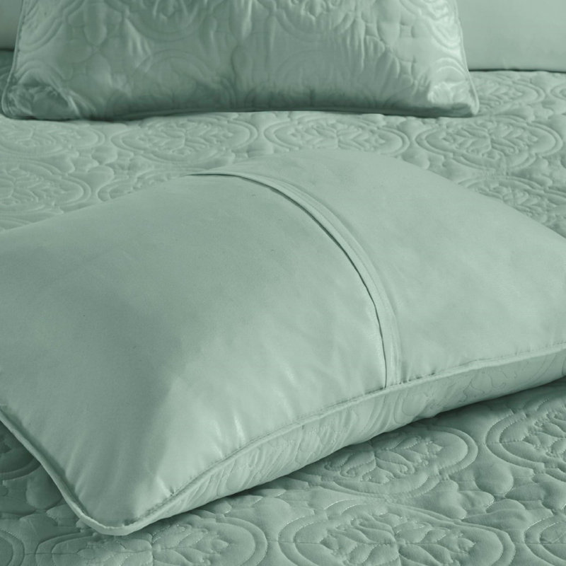 Reversible Seafoam Bedding Set, Microfiber King/cal King, Modern Quilted Style