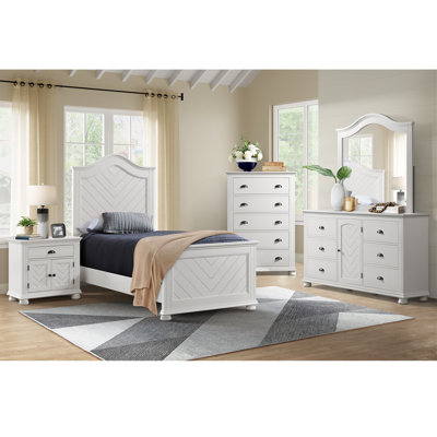 Govia Panel 5PC Bedroom Set In White