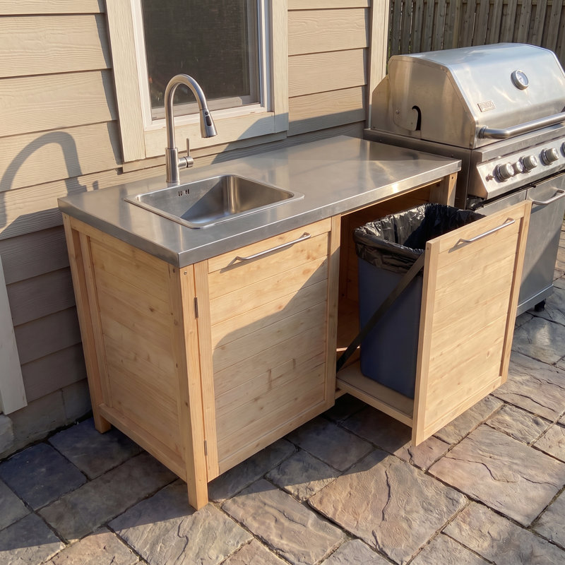 Armoire d'évier de cuisine 51,2 pouces en cèdre avec comptoir en acier inoxydable et rangement pour les ordures - Naturel