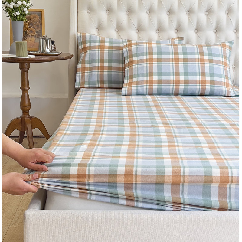 Elegant Comfort Luxuriously Soft 4-Piece Velvet Plush Flannel Sheet Set - Premium Quality -Cozy Warm, Anti-Static, Non Pilling Fuzzy Velvet Flannel Fleece Deep Pocket Sheet Set