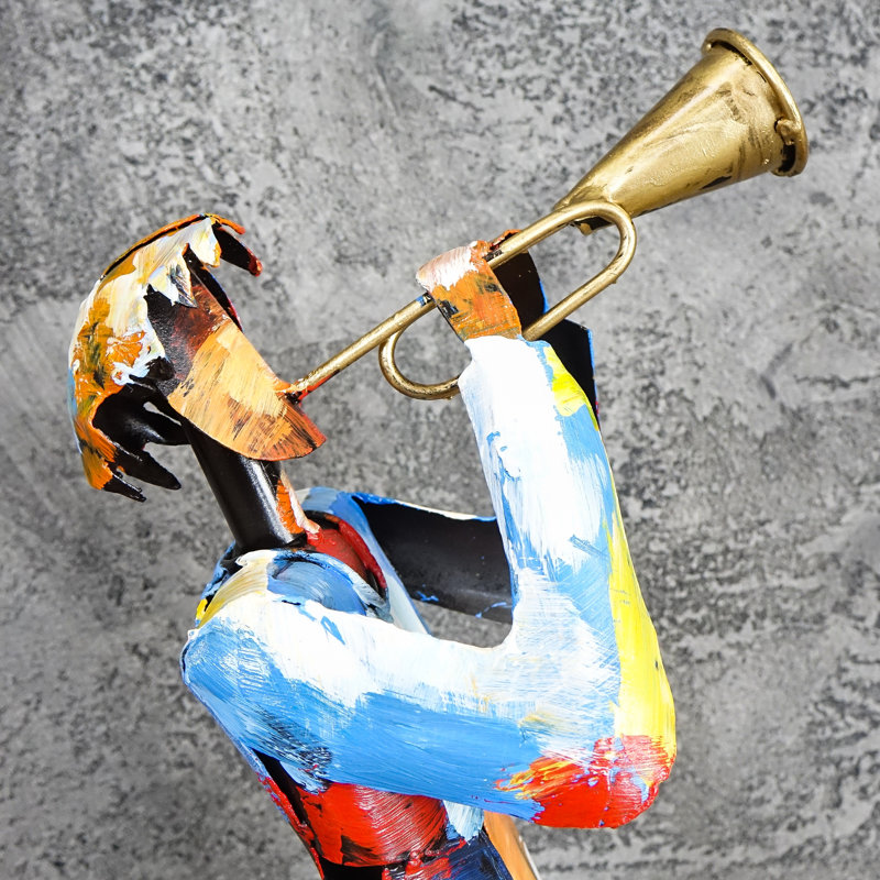 Hartle Figurines & Sculptures